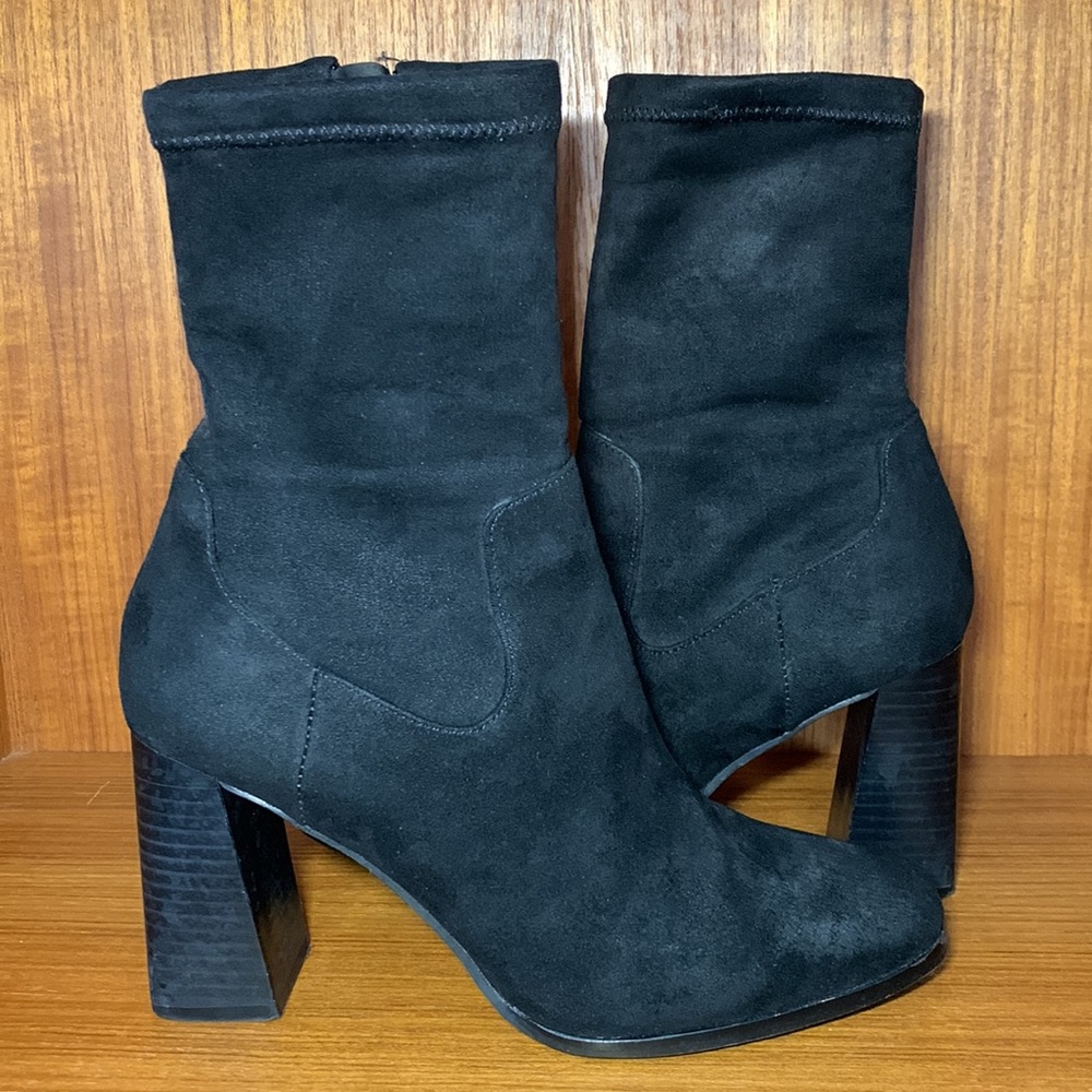 Chinese Laundry Kyrie Ankle Bootie, black size 6 1/2